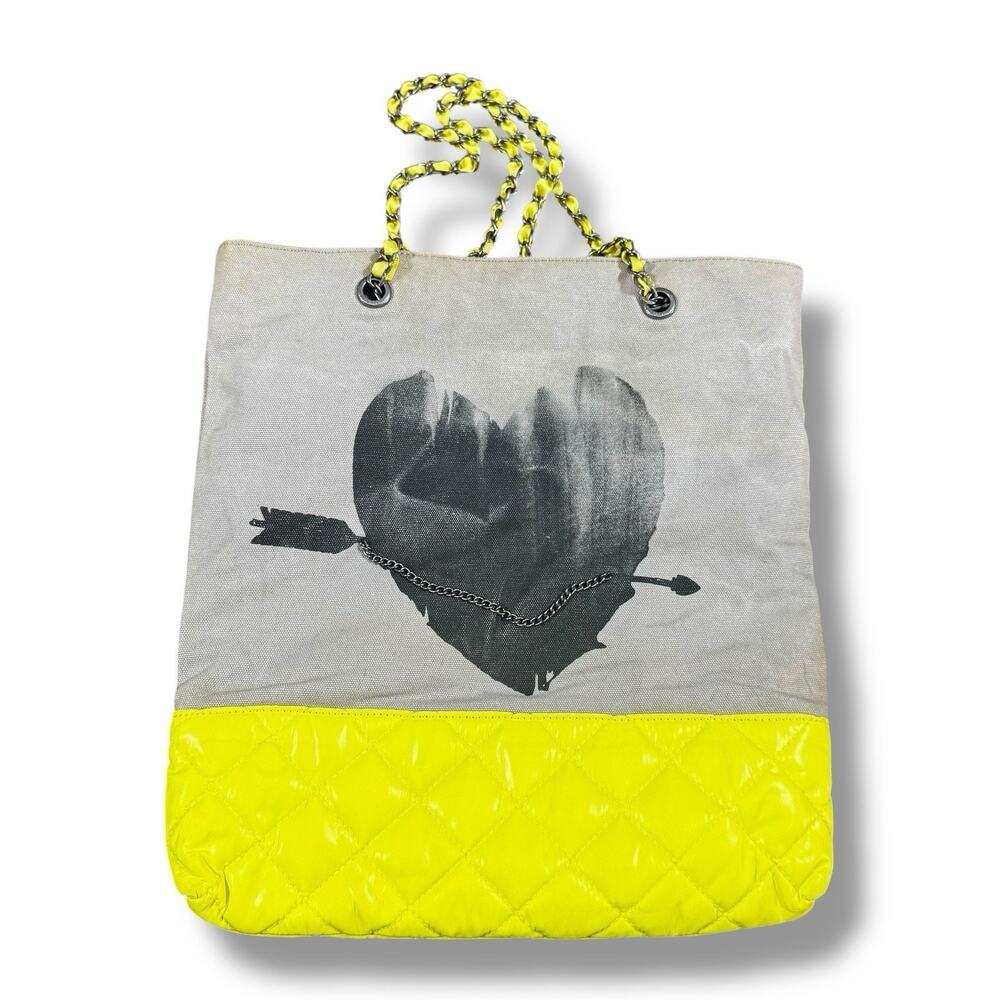 Princess Vera Wang Tote Bag Quilted Yellow Gray Heart Graphic‎ Y2K Style